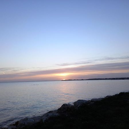 Maison La Flotte Face A La Mer 外观 照片